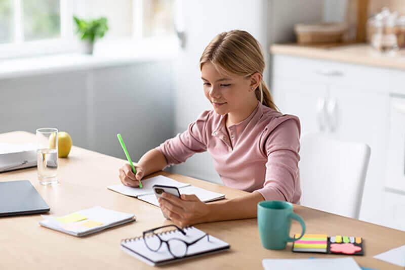 10 Top Design Inspiration for Online Learning platforms