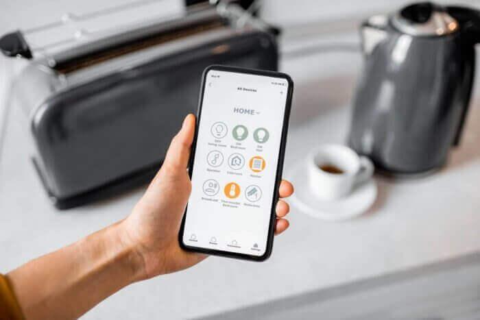 The Benefits of Using the Mobile Applications